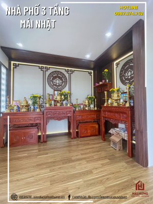 Phòng thờ của nhà phố 3 tầng mái Nhật sang trọng