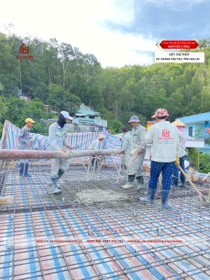 Tiến hành thi công đổ bê tông sàn mái