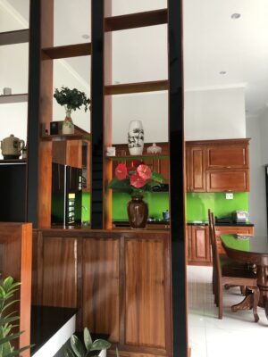 Vách ngăn phòng khách bếp 