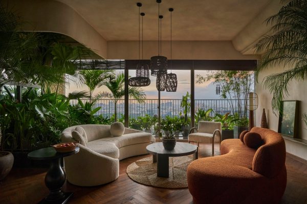 Xu hướng thiết kế nội thất nhà phố phong cách tropical – Đưa thiên nhiên vào trong nhà.webp